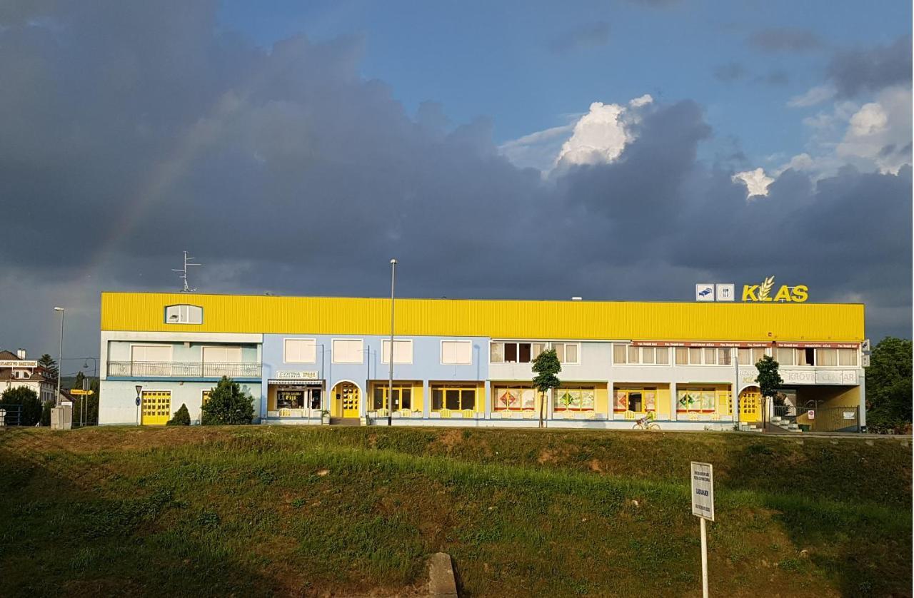 Prenociste Klas Pleternica Exterior photo